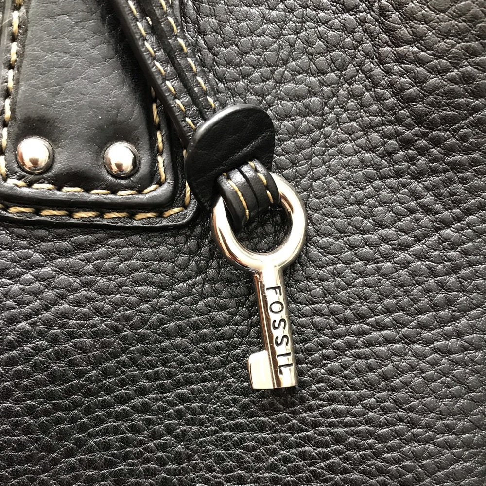 Fossil Bag With Multiple Compartments - image 3